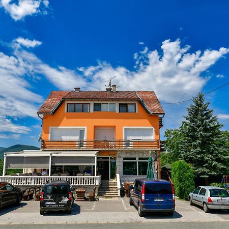 Accommodation "Old Town Dreznik" Rakovica Eksteriør bilde