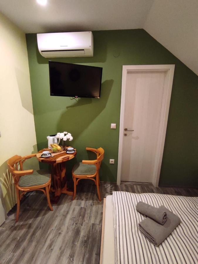 Accommodation "Old Town Dreznik" Rakovica Eksteriør bilde